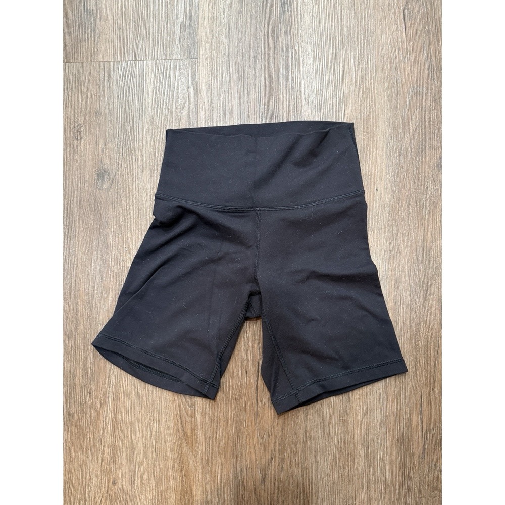 TNA Aritzia Black Biker Shorts Size Small - Picture 2 of 6
